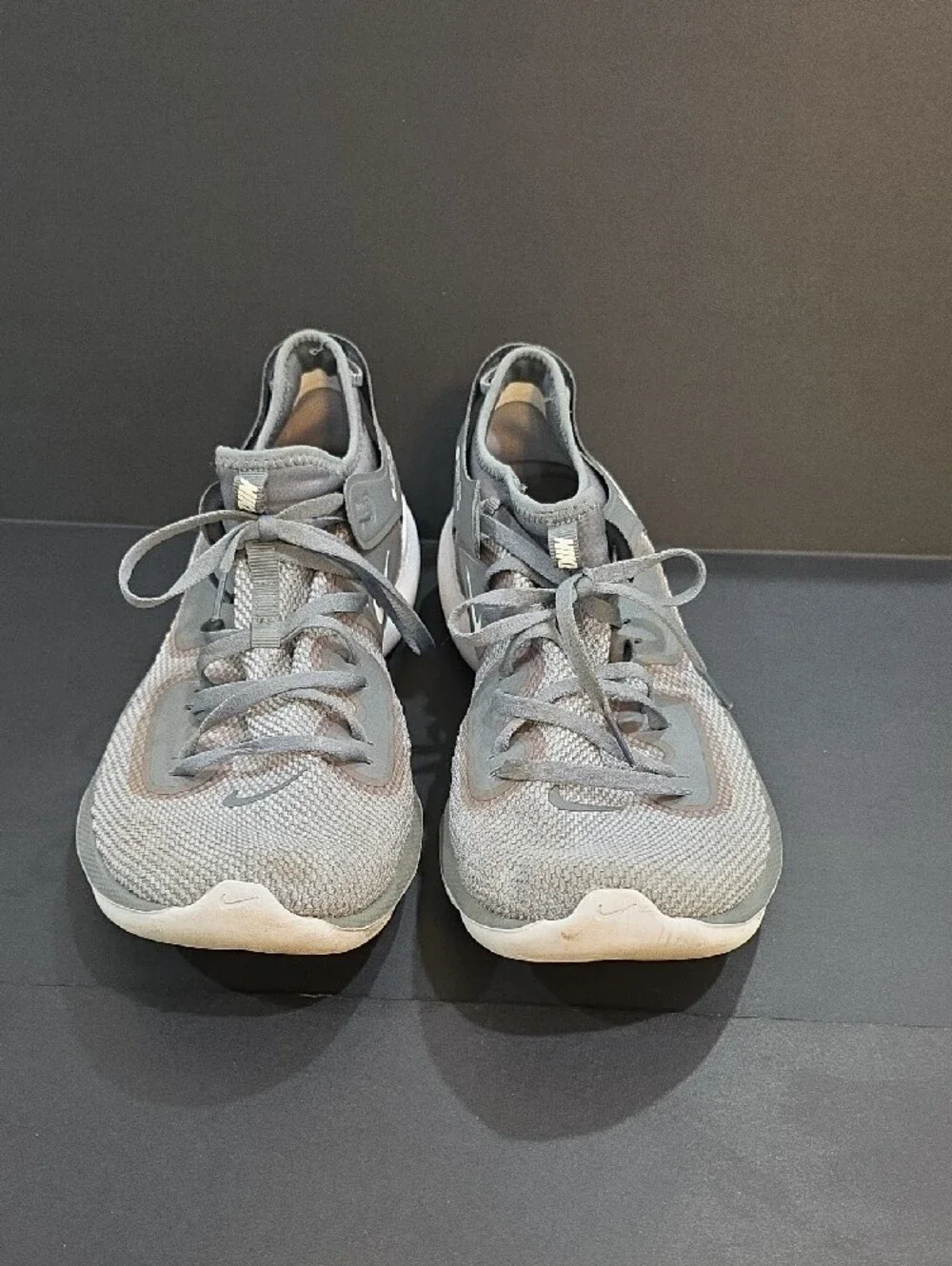 Nike Flex RN 2019 Men’s Light Grey Mesh Sneakers with White Swoosh Size 13